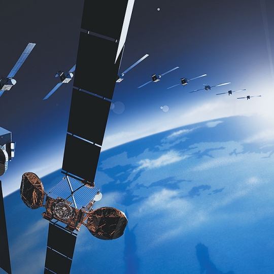 Satelliten in der Erdatmosphäre.
