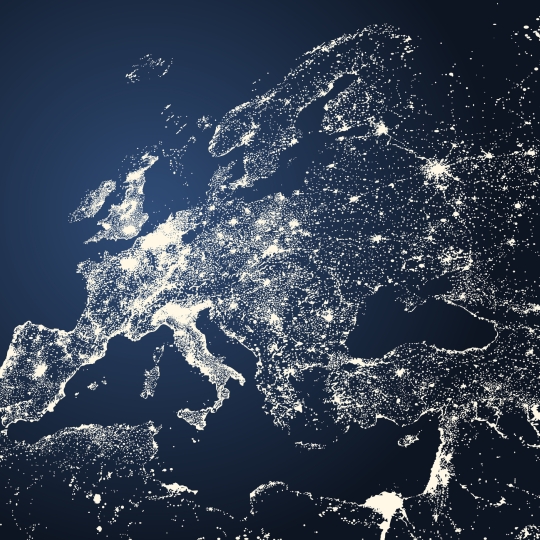 Lichterbild von Europa, das die Sender darstellen soll.