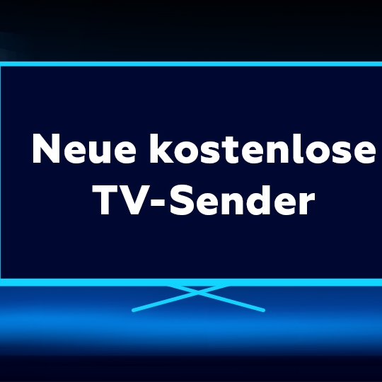 Ein Fernseher zeigt ‚Neue kostenlose TV-Sender‘, im Hintergrund steht ‚Festival der Vielfalt‘.